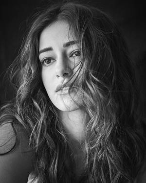 Radiant Ananya Pandey Rocking The Messy Hair Look Wallpaper