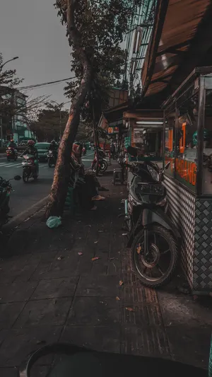 Random People Waiting For Food Order Wallpaper
