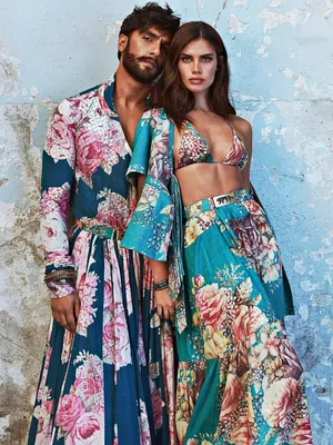 Ranveer Singh With Sara Sampaio Wallpaper