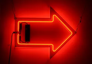 Red Aesthetic Neon Directional Arrow Wallpaper