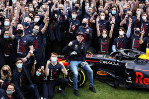 Red Bull Racing Car Crew Grass Wallpaper