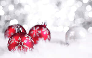 Red Christmas Balls White Background Wallpaper