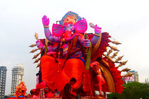 Red Pink Lalbaugcha Raja Statue Wallpaper