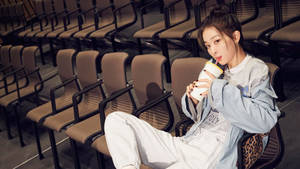 Red Velvet Seulgi Chilling Wallpaper