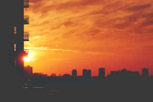 Relaxing Sunset Over A Calm Lake Wallpaper