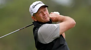 Retief Goosen Wearing Gray Shirt Wallpaper