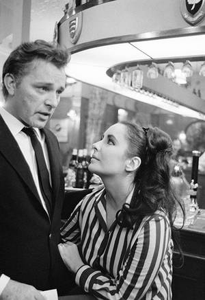 Richard Burton Married To Elizabeth Taylor Wallpaper