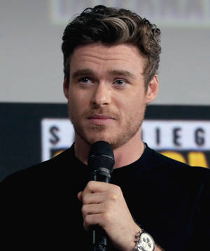 Richard Madden San Diego Wallpaper