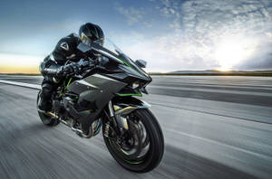 Rider Runs Kawasaki H2r Wallpaper