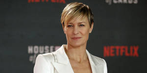 Robin Wright In Her Prime On House Of Cards Season 3 Wallpaper