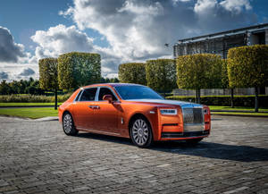 Rolls-royce 4k Orange Phantom Cube Bushes Wallpaper