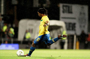 Ronaldinho Football Kick Wallpaper