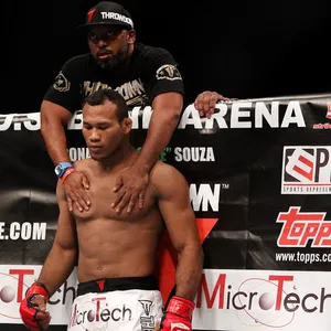 Ronaldo Souza With His Coach Wallpaper