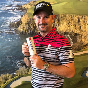 Rory Sabbatini Holding Ultra Can Wallpaper