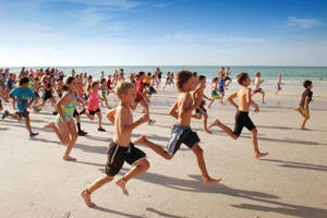 Running Children In Beach Shore Wallpaper