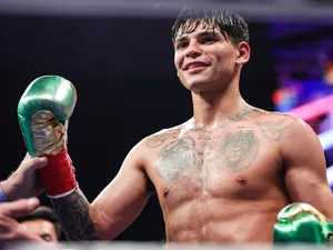 Ryan Garcia Green Gloves Wallpaper