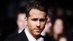 Ryan Reynolds Headshot Photo Wallpaper