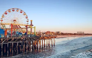 Santa Monica Tourist Attractions Wallpaper