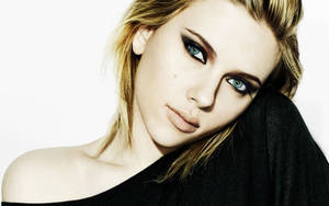 Scarlett Johansson Rocks The Punk Look Wallpaper