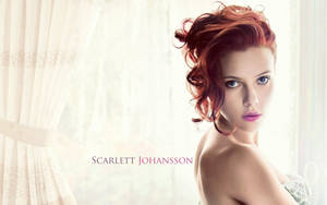 Scarlett Johansson - Sexy Redhead Wallpaper