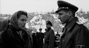 Schindler's List Embeth Davidtz Ralph Fiennes Wallpaper