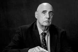 Seasoned Actor Jeffrey Tambor In Character Wallpaper