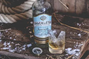 Shackleton Whisky On The Rocks Wallpaper
