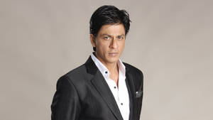 Shahrukh Khan Hd Studio Shot Wallpaper