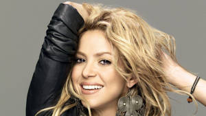 Shakira Sweet Smile Wallpaper