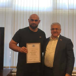 Shamil Abdurakhimov Holding Certificate Wallpaper