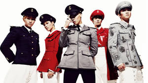 Shinee Everybody In Military Costumes Wallpaper
