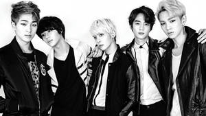 Shinee Somber Pictures Wallpaper