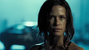Short-haired Rhona Mitra Wallpaper