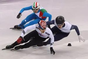Short Track Final - High-speed Skating Thrill Wallpaper