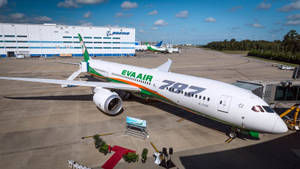 Side View Eva Air Wallpaper