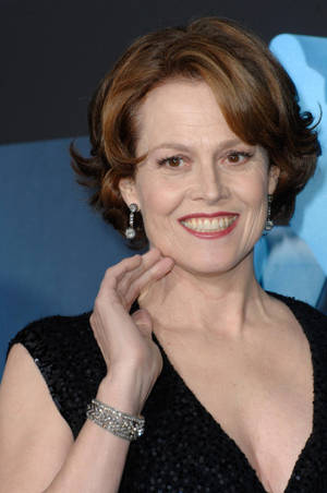 Sigourney Weaver Elegant Actress Wallpaper