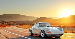 Silver Metallic Singer Porsche Wallpaper