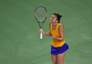 Simona Halep Giggling Wallpaper