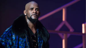Singer R Kelly With Bald Hairstyle Wallpaper
