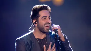 Singing Ayushmann Khurrana On Spotlight Wallpaper
