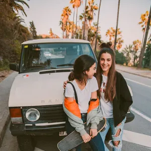 Skateboarding Best Friends Wallpaper