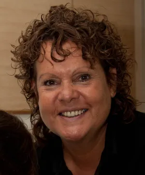 Smiling Evonne Goolagong Cawley Close Up Wallpaper