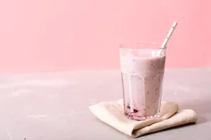 Smoothie In Pastel Pink Shade Wallpaper
