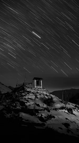 Snow Covered Mountain Black Phone Wallpaper