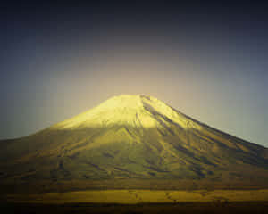 Snow Peak Of Mount Kilimanjaro Wallpaper