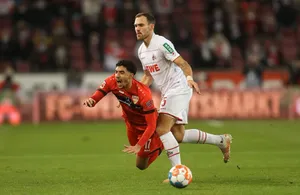 Soccer Action Rafael Czichos Defending Wallpaper