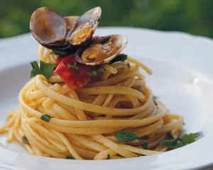 Spaghetti Alla Vongole In Beautiful Plating Wallpaper