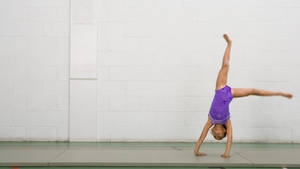 Sports Gymnastics Tumbling Round Offs Drill Wallpaper