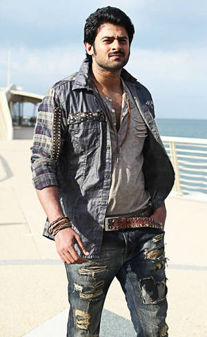 Squinting Prabhas Mirchi Wallpaper