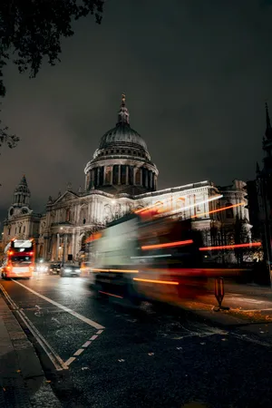 St Paul Passing Truck Wallpaper